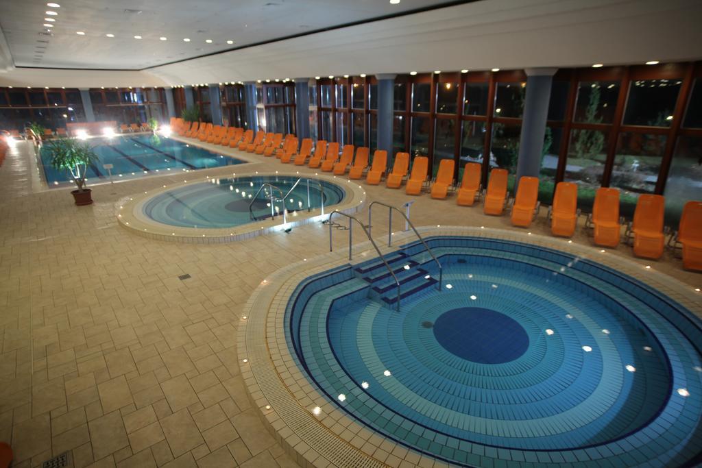 Birdland Villapark Golf View Bük Exteriér fotografie