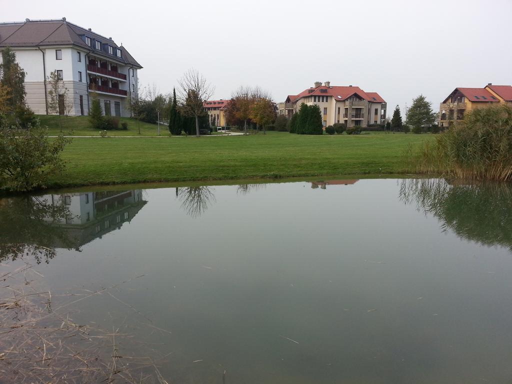 Birdland Villapark Golf View Bük Exteriér fotografie