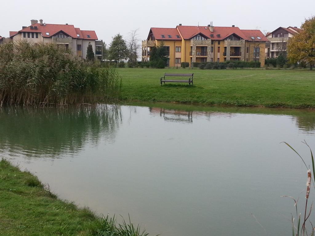 Birdland Villapark Golf View Bük Exteriér fotografie